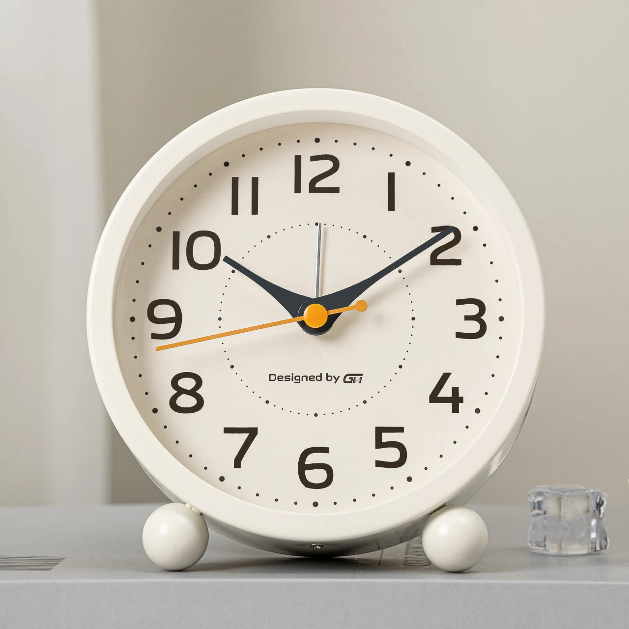 Children's alarm clock, metal material, silent operation time, with night light, suitable for bedroom, office, all scenes